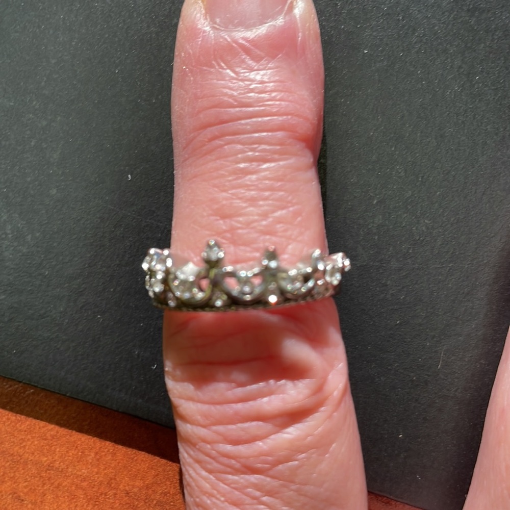 Silvertone Crown Ring - Picture 3 of 5